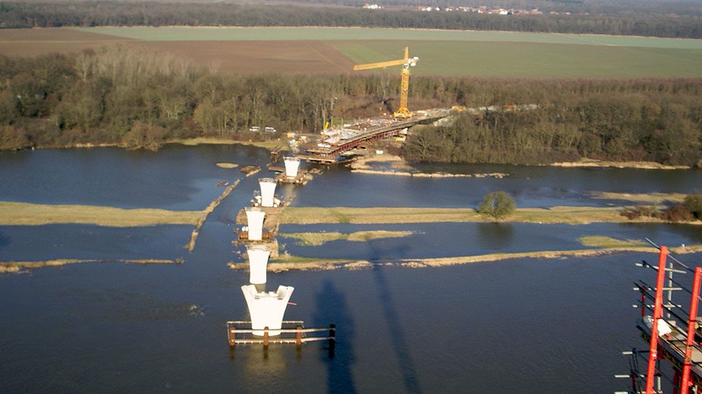 Brückenentwässerungsleitung aus GFK
2010 – 2013