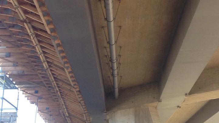 Brückenentwässerungsleitung aus Edelstahl
April 2018