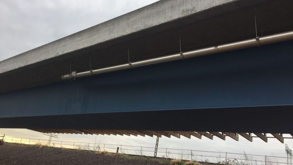 Brückenentwässerungsleitung aus Edelstahl
April 2018