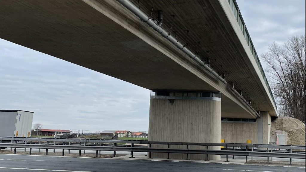 Brückenentwässerung Edelstahl