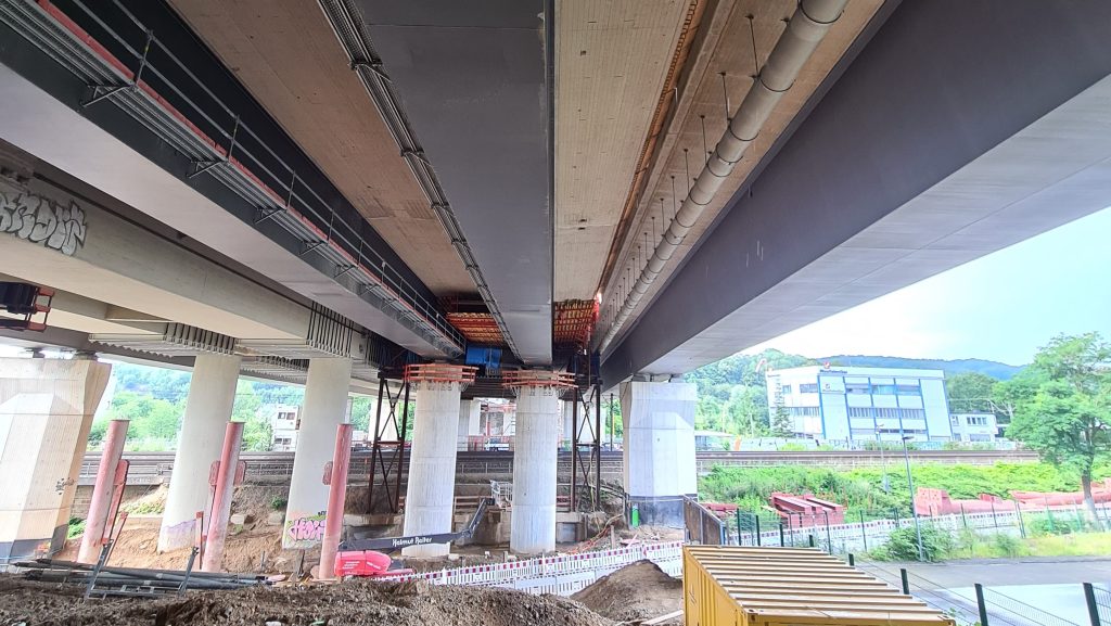 Brückenentwässerung aus GFK